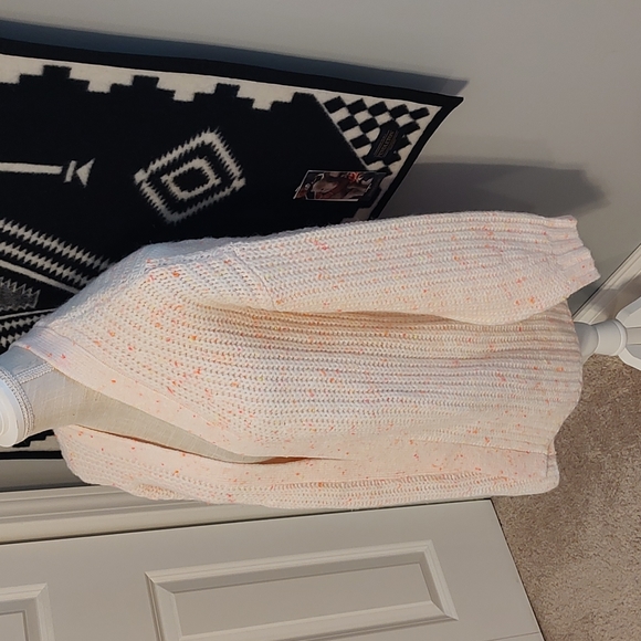 🥰NWOT American Eagle Oversized Tight Knit Campus Fit No Button Cardigan, Medium - Picture 3 of 12